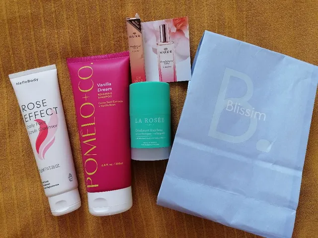 Hello đ Commande arrivĂ©e đ€: đžExfoliant nettoyant Hello