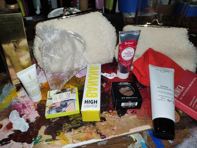 aujourd'hui je reçois deux fois la même trousse, mais deux