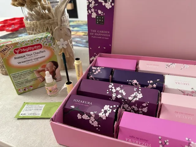 Une commande arrivée aujourd'hui : -Le coffret Garden of