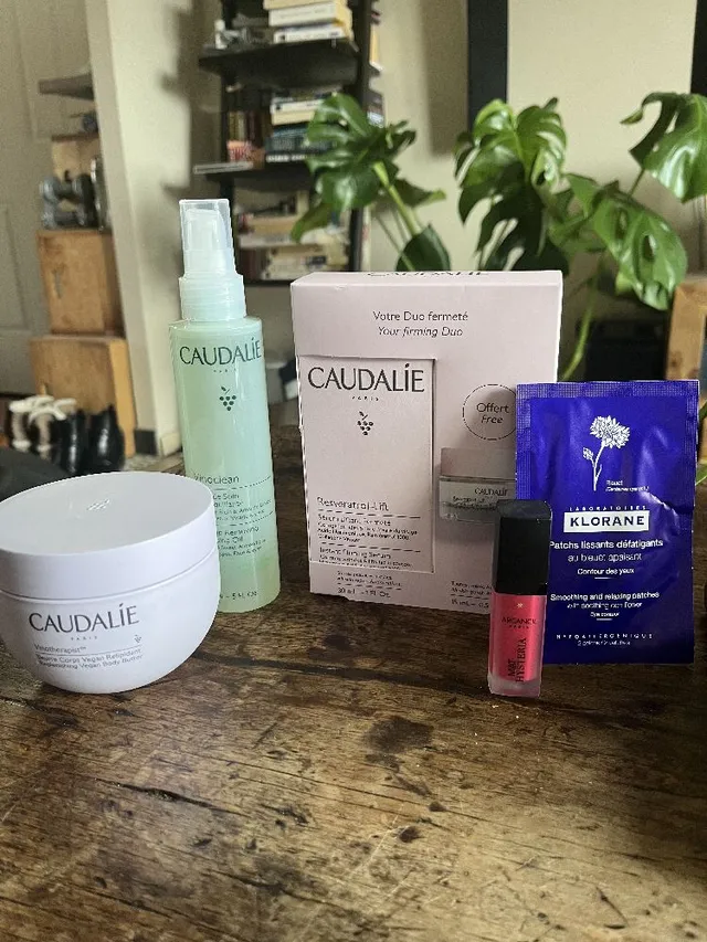 commande tout juste receptionnée ! J´utilise la creme de