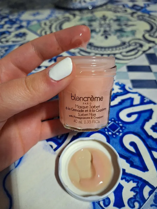 Le **masque sorbet Blancrème à la grenade et cramberry** ma