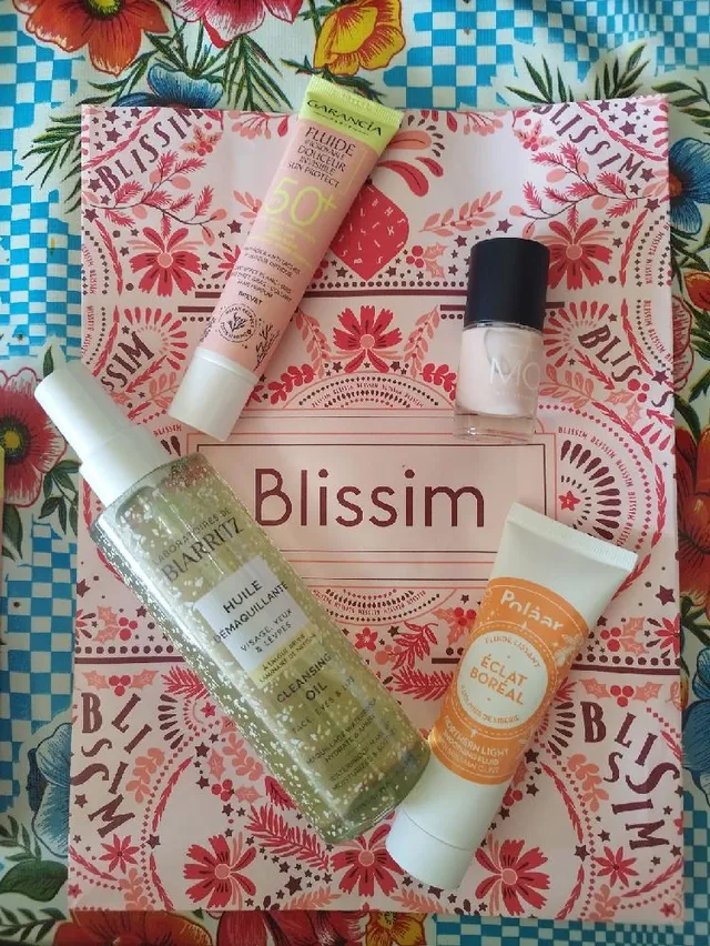 Commande reçue ! il fallait "recharger" en démaquillant et