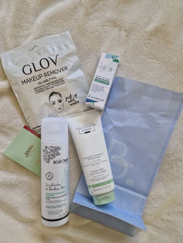 hello tout le monde !!! j'ai fais une commande elle est