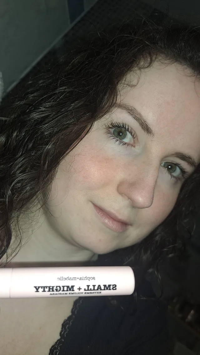 Bonbour à tous ! Aujourd'hui ça a été un test d'un mascara