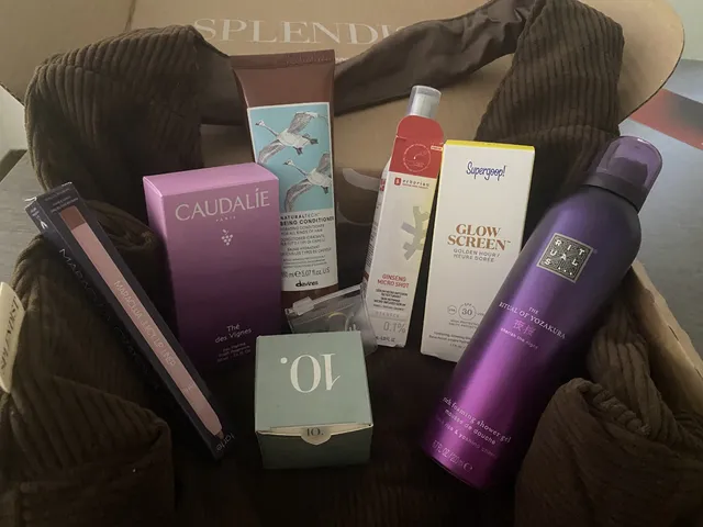 Splendist arrivée jeudi et récupérée hier. Le « parfum »