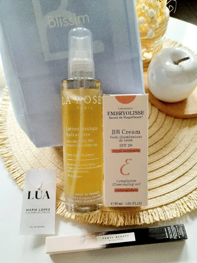 Coucou à toutes, Voici ma dernière commande. J'avais