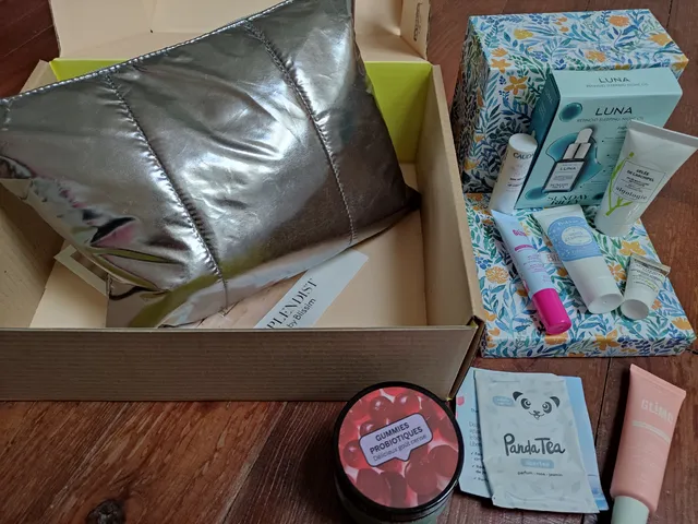 Petite pause Unboxing! Dans la commande, les gummies