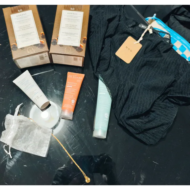 Voici ma dernière commande de 2024 . Ma couleur favorite