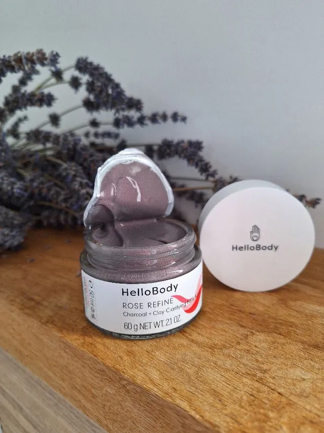 Le masque purifiant Rose Refine **HELLO BODY** est juste