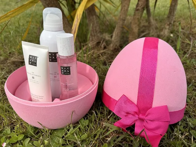 đJoyeuses PĂąquesđ Passez un beau week-end de PĂąques .