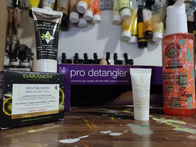 commande reçue : la wetbrush qui me faisait de l'oeil, la